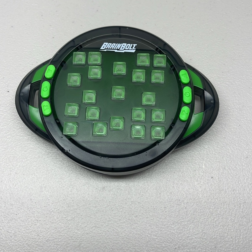 Educational Insights Brain Bolt Genius Electronic Sequence Memory Game